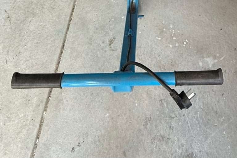Un-Insulated-Pins-1-1024x686